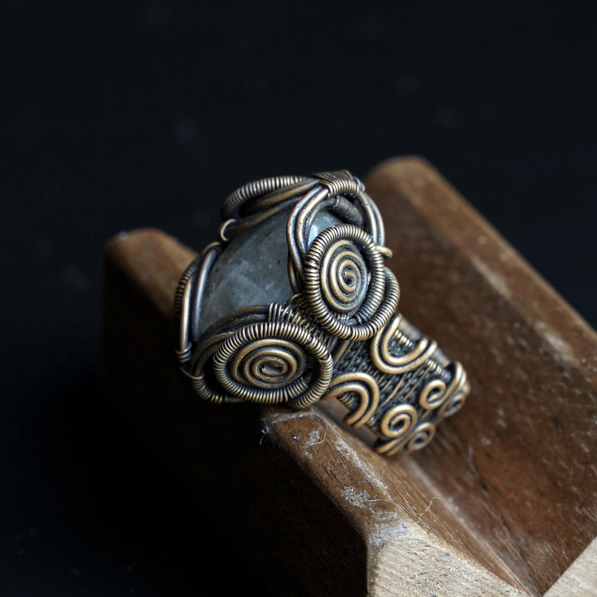 OOAK-The Gilded Veil Mexican Labradorite Ring