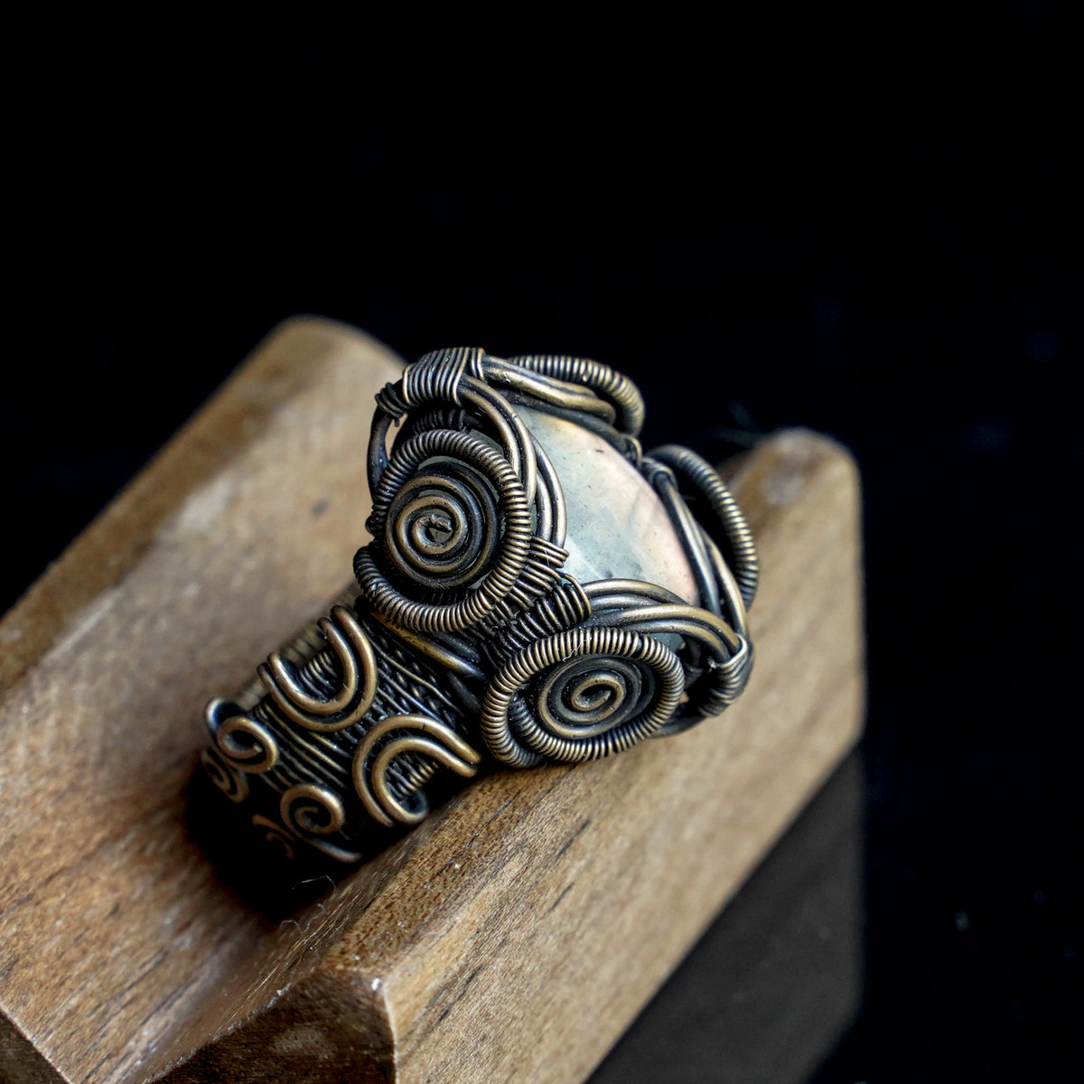 OOAK-The Gilded Veil Mexican Labradorite Ring