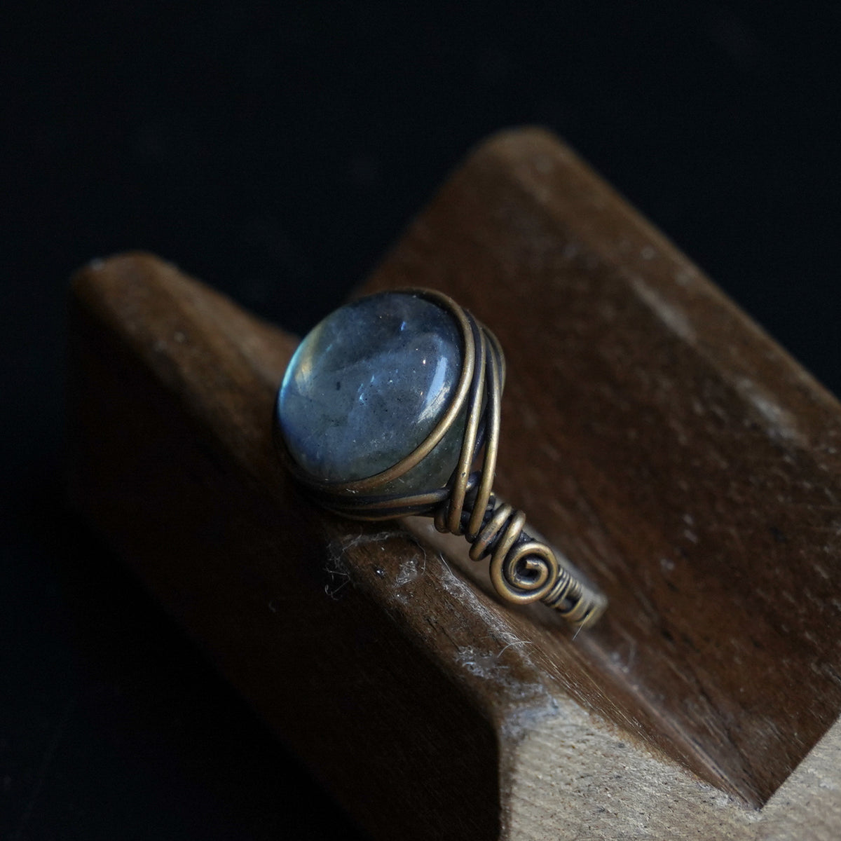 OOAK-The Blue Ember Labradorite Ring