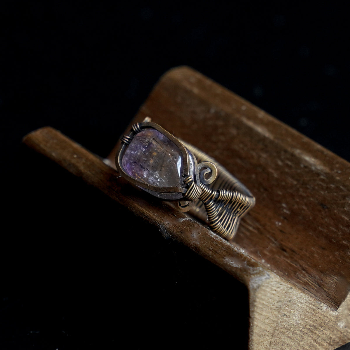 OOAK-The Violet Echo Amethyst Ring